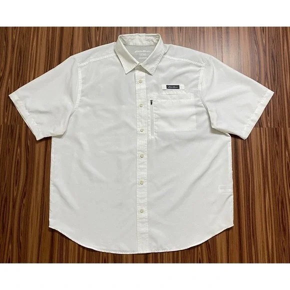 Eddie Bauer Men's Shirt Sz XL White Short Sleeve Vented Breathable Pocket Zip - Picture 1 of 10